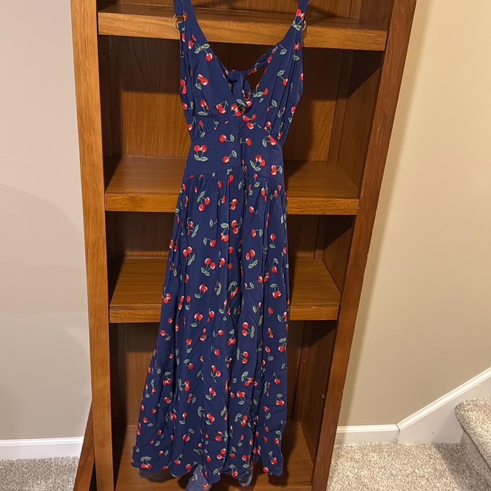 Anthropologie Yumi Kim Uma Cherry Cutout Maxi 
6 
NWOT